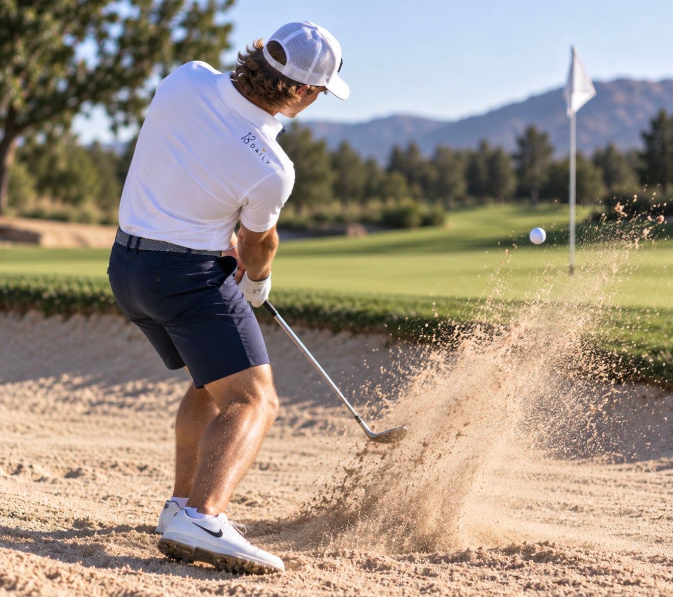 18 DAILY – White Performance Polo